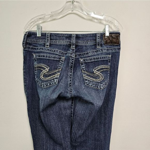 silver Suki 31x34 (tall) distressed bootcut jeans - Picture 9 of 10